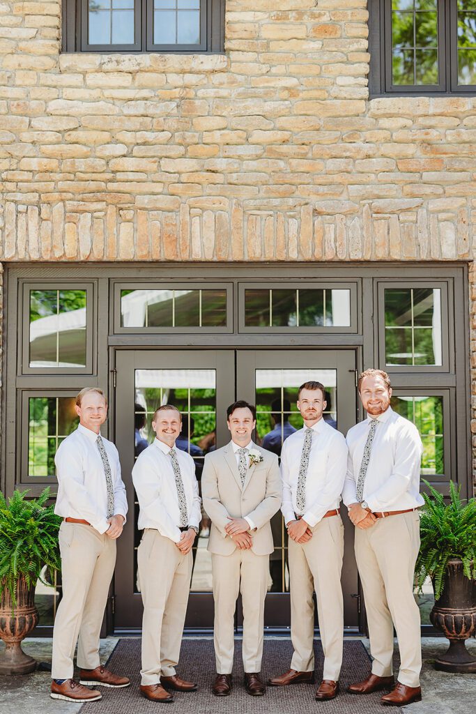 Groesbeck Estate at Cincinnati Nature Center Bridal Party