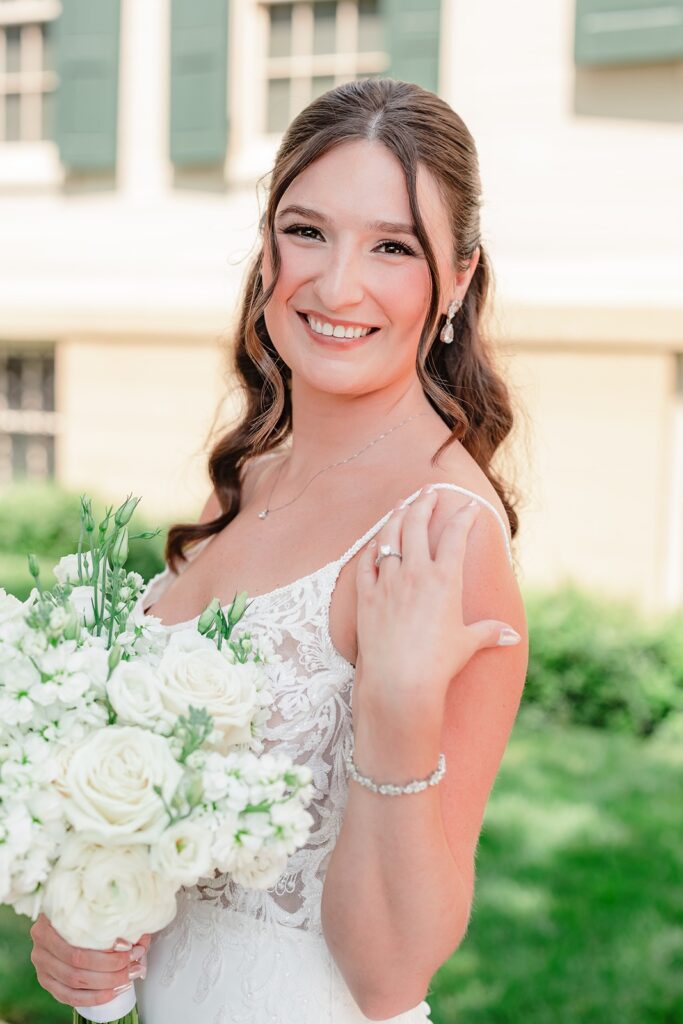 Timeless Bridal Portrait at Taft Museum of Art